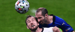 Kane im Duell gegen Chiellini - nun gehts gegen Ungarn