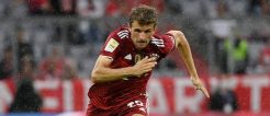 Bayerns Thomas Müller treibt gegen Bochum sein Team an